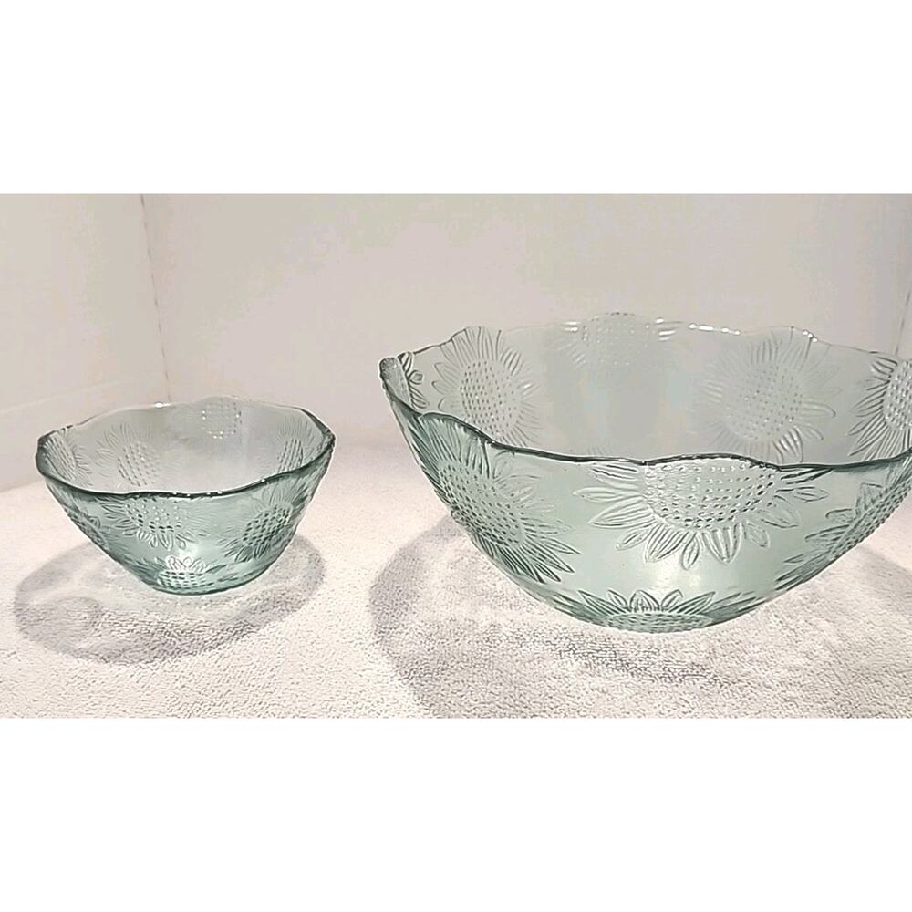 Sunflower Green Glass Serving Bowls 6" & 11" Diameters Vintage Chip & Dip